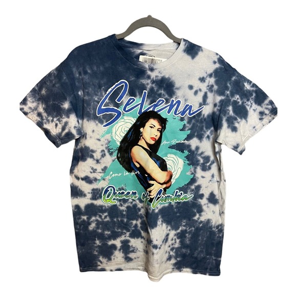 Selena Queen of Cumbia Tie Dyed Graphic‎ T-Shirt Size Medium NWOT - Picture 1 of 7